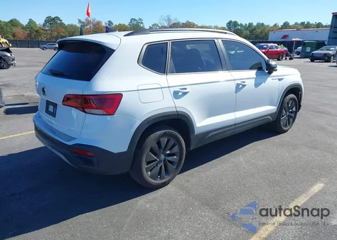 2022 Volkswagen Taos 1.5T S z USA, uszkodzony, nr VIN 3VVDX7B28NM036352